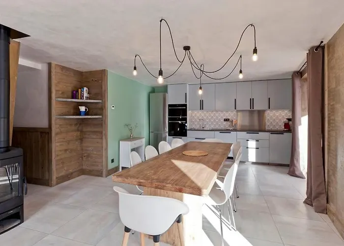 10 Personnes Proche Pistes Et Commerces Belle Vue La Plagne