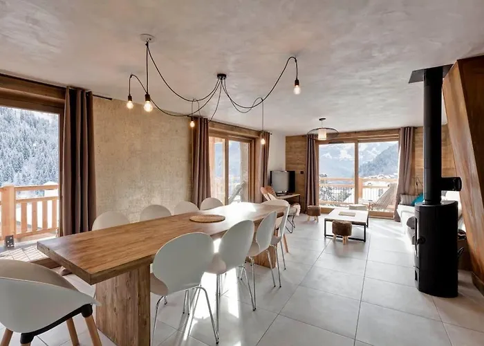 10 Personnes Proche Pistes Et Commerces Belle Vue *