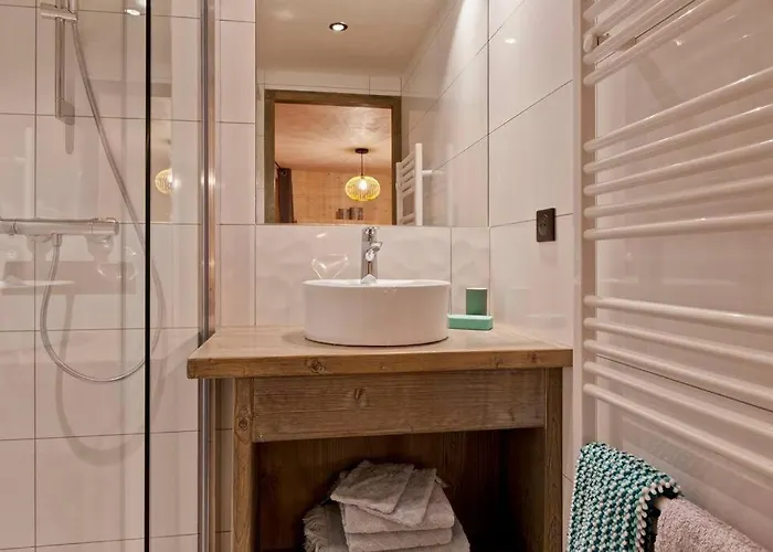 10 Personnes Proche Pistes Et Commerces Belle Vue *