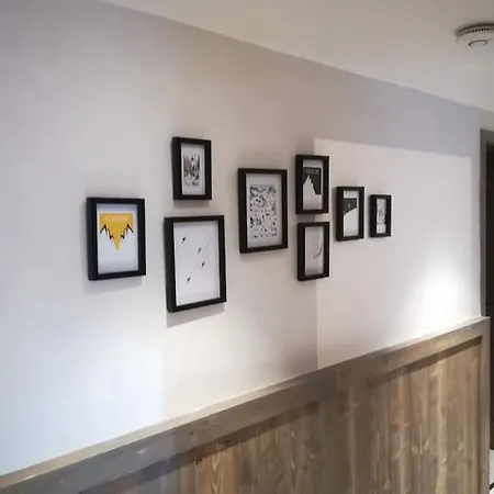 10 Personnes Proche Pistes Et Commerces Belle Vue Διαμέρισμα